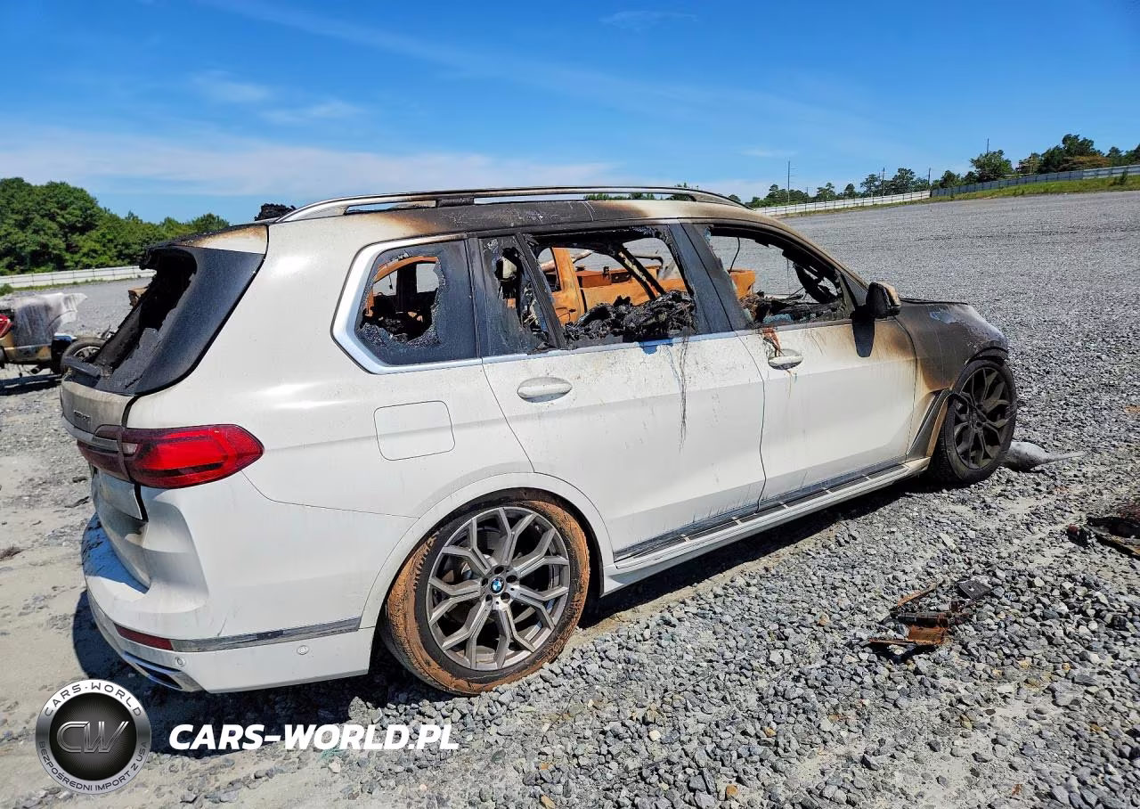 2021 BMW X7 xDrive40I VIN:5UXCW2C03M9F25334 - 3