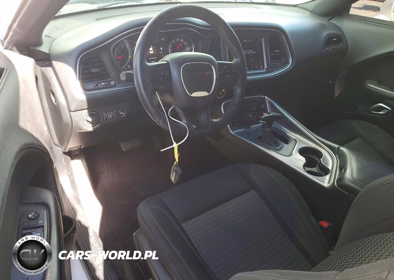 2018 Dodge Challenger Sxt VIN:2C3CDZAG7JH287081 - 8