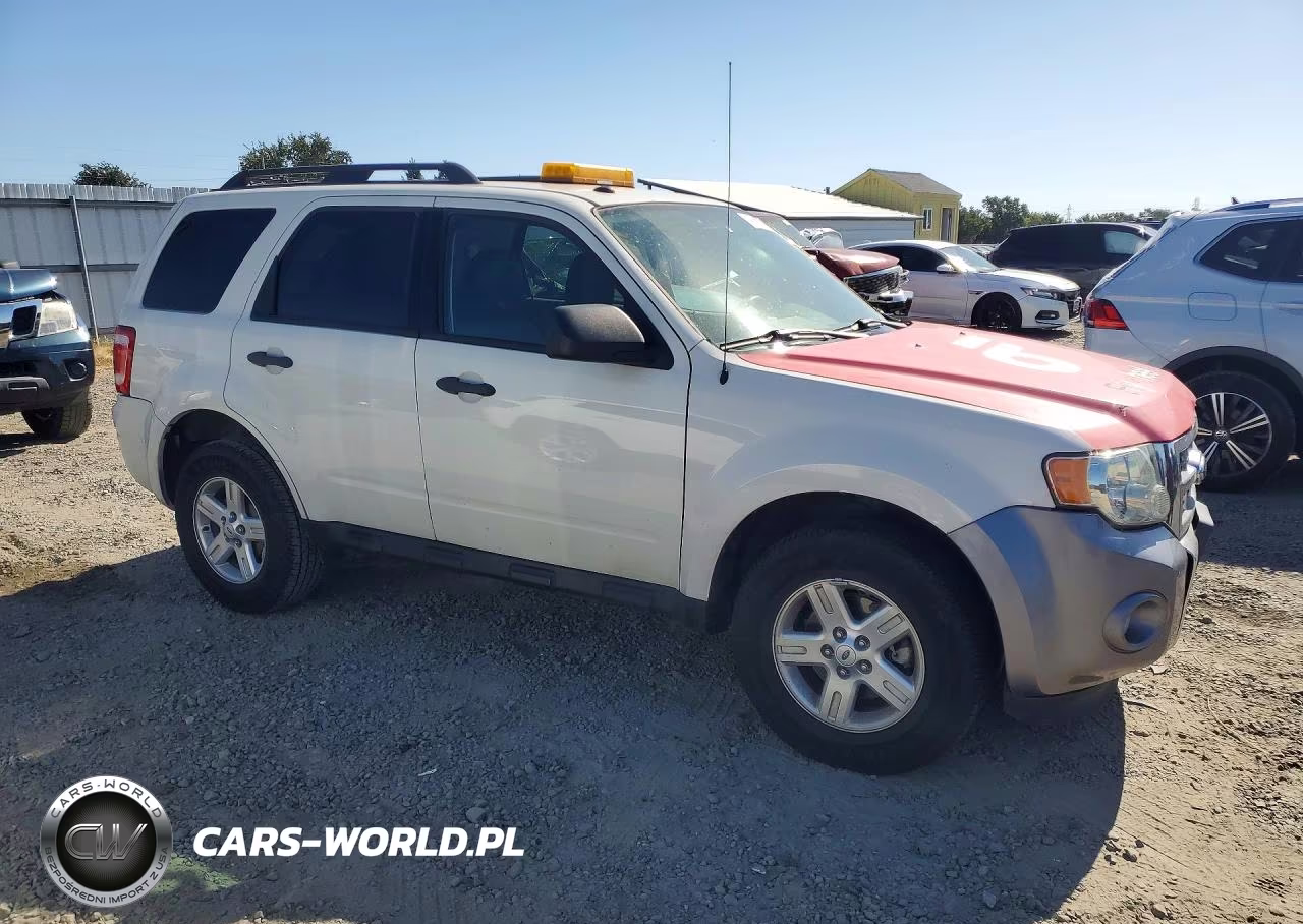 2009 Ford Escape Hybrid VIN:1FMCU49359KA89700 - 4