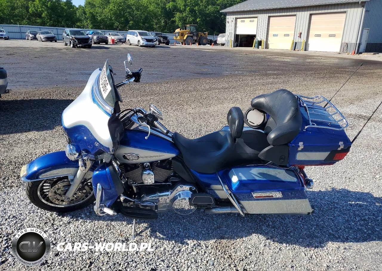 2010 Harley-Davidson Flhtcu VIN:1HD1FC419AB609454 - 3