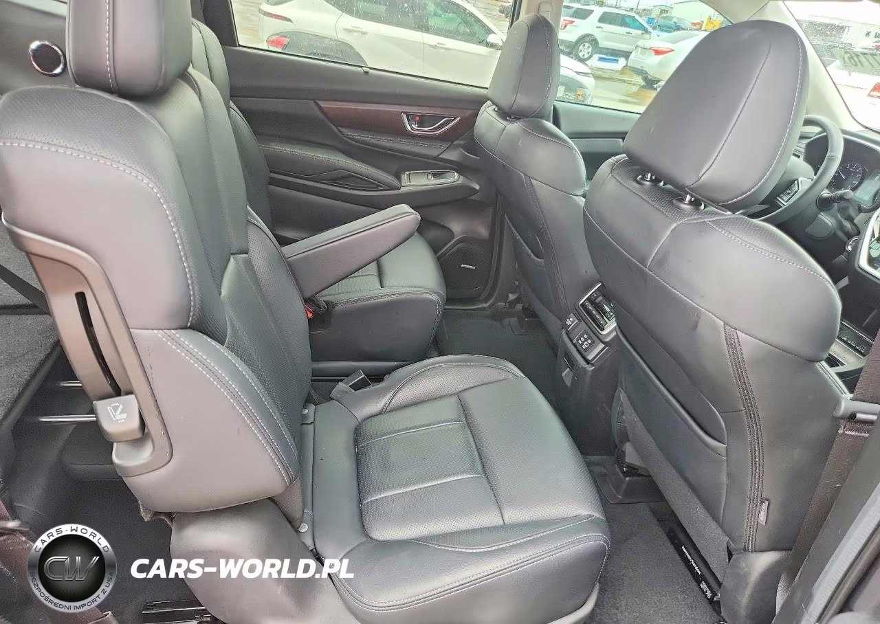 2025 Subaru Ascent Touring VIN:4S4WMAUD3S3433925 - 11