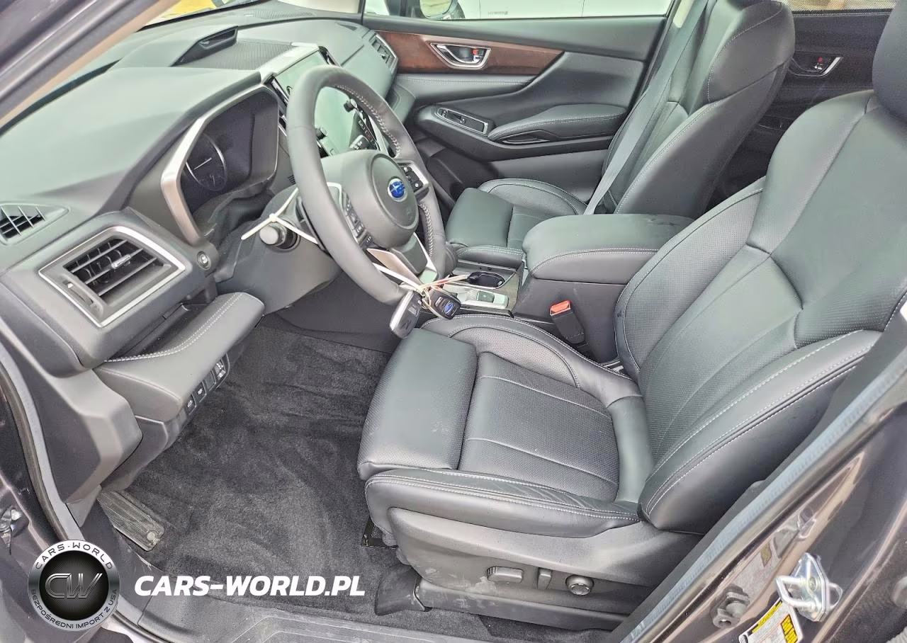 2025 Subaru Ascent Touring VIN:4S4WMAUD3S3433925 - 7