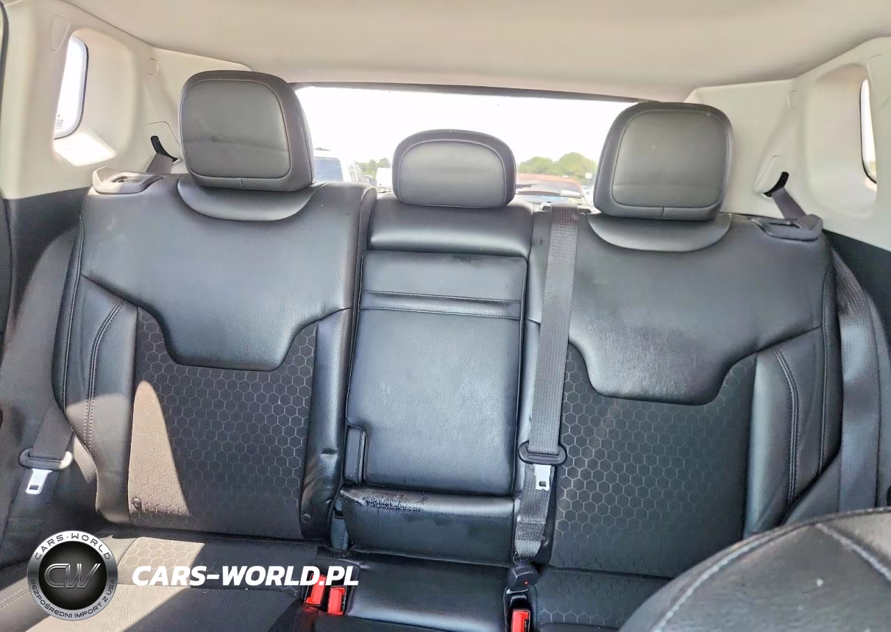 2019 Jeep Compass Latitude VIN:3C4NJCBBXKT612893 - 10