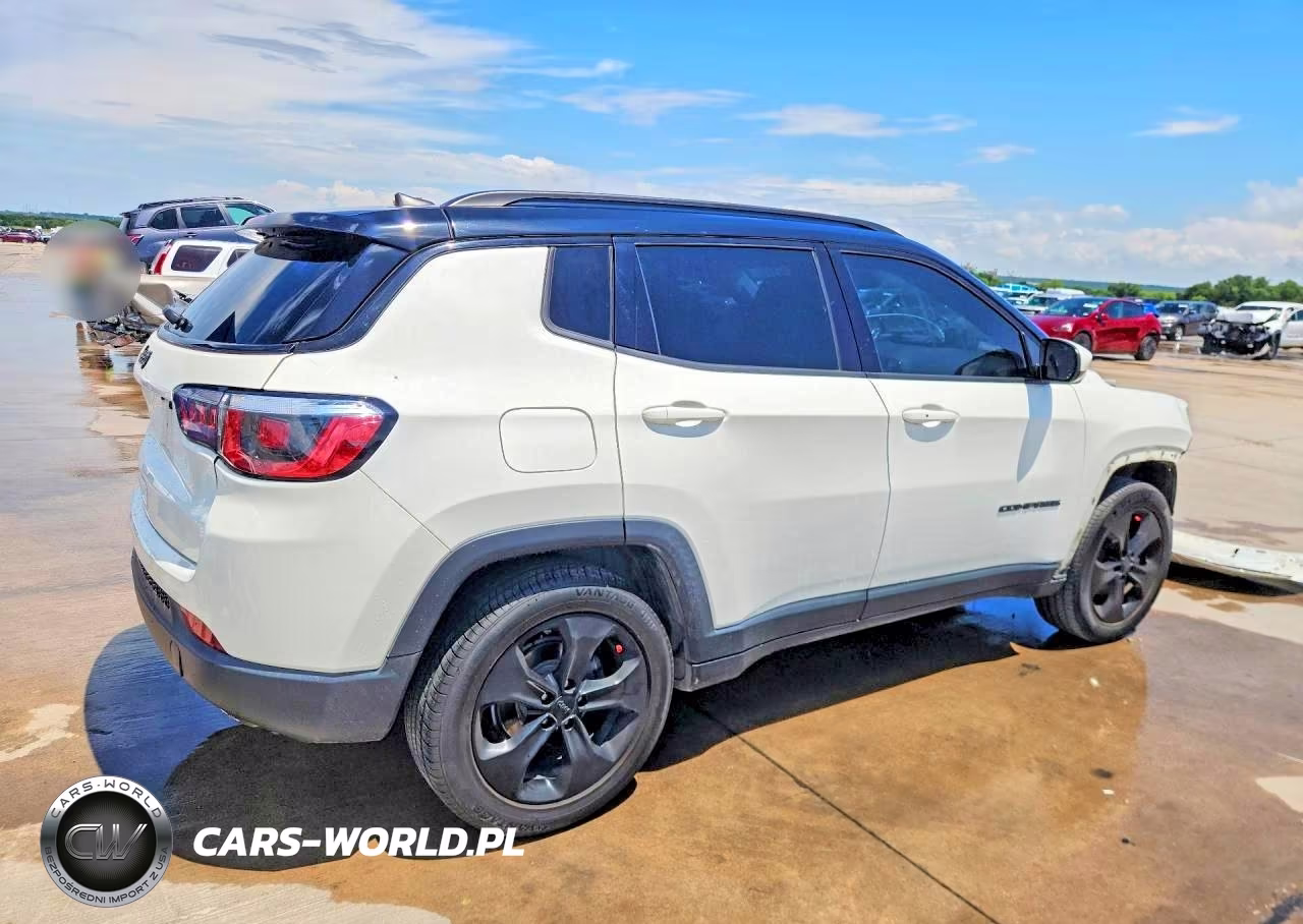 2019 Jeep Compass Latitude VIN:3C4NJCBBXKT612893 - 3