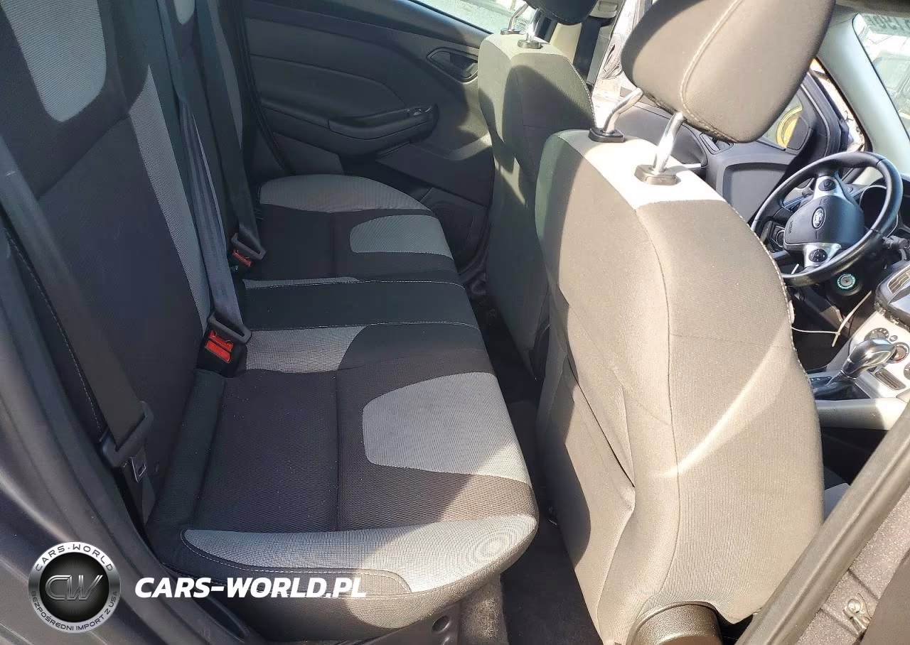 2012 Ford Focus Se VIN:1FAHP3F23CL204924 - 10