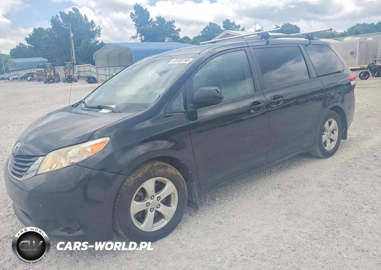 2011 Toyota Sienna Le