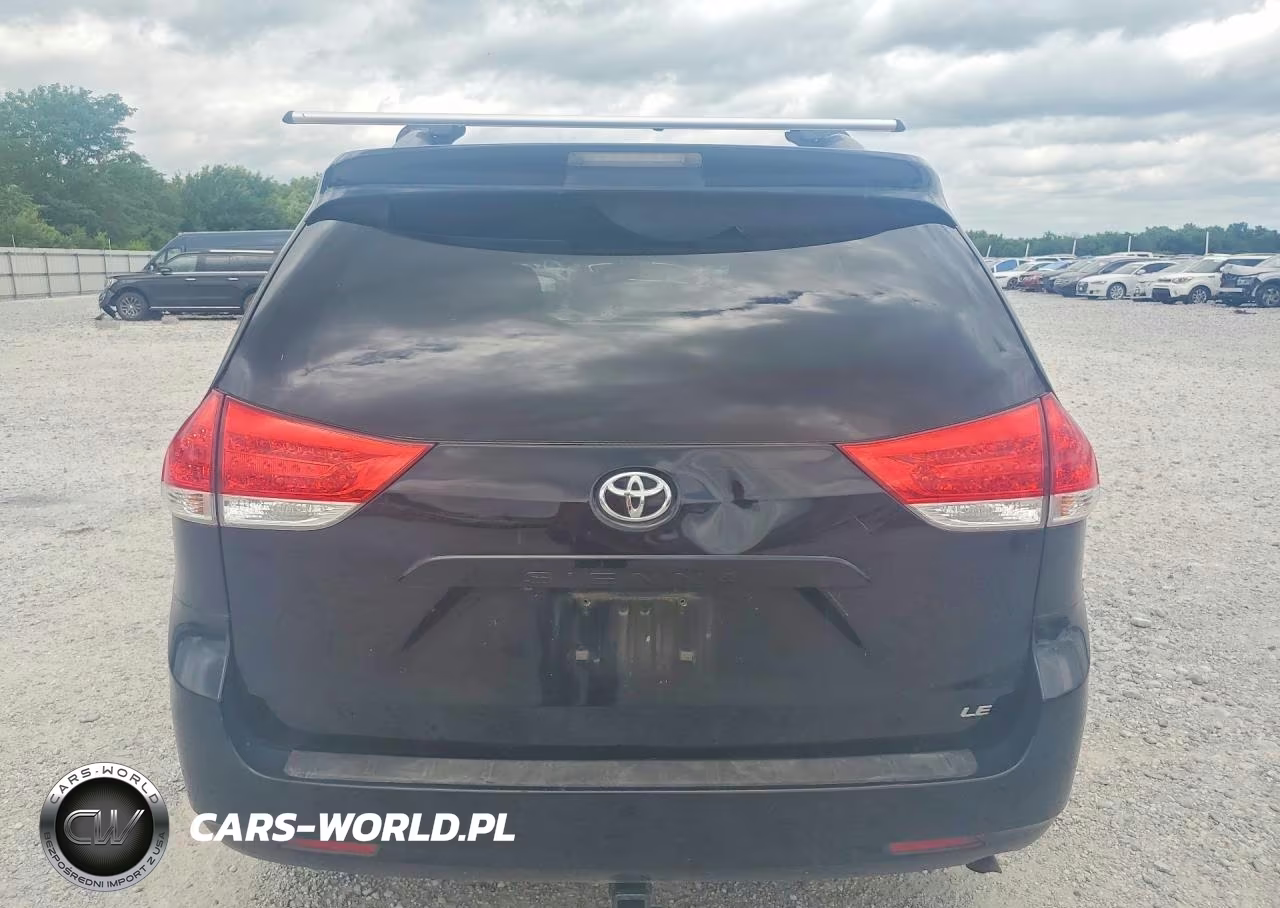 2011 Toyota Sienna Le VIN:5TDKK3DCXBS113754 - 6