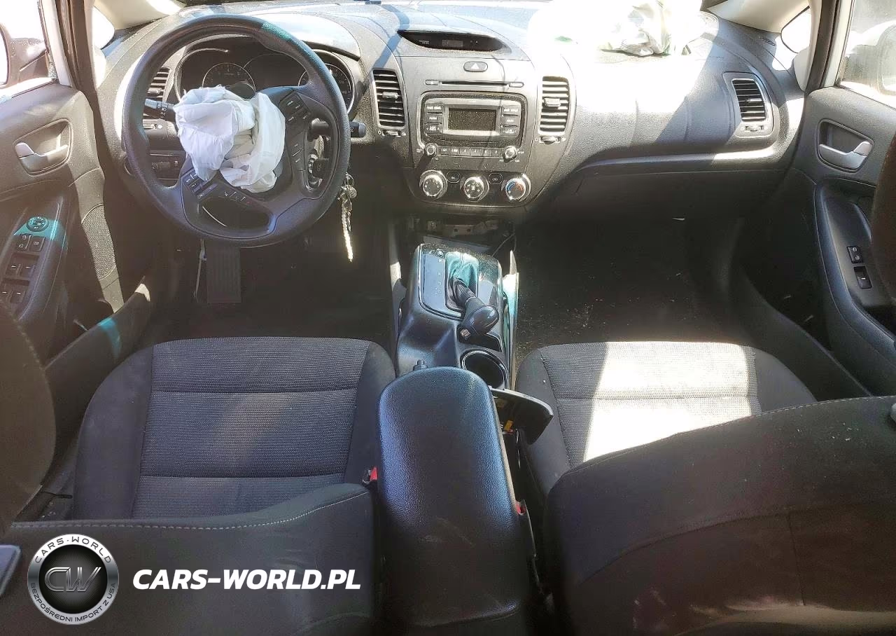 2018 Kia Forte Lx VIN:3KPFK4A74JE175545 - 8