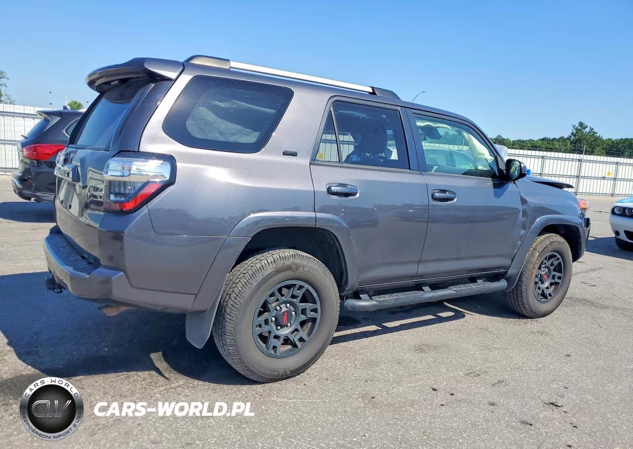 2022 Toyota 4Runner Sr5 VIN:JTEMU5JR1N6050048 - 3
