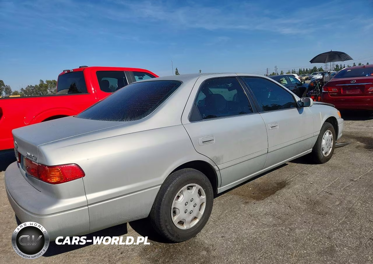 2000 Toyota Camry Ce VIN:4T1BG22K4YU696764 - 3