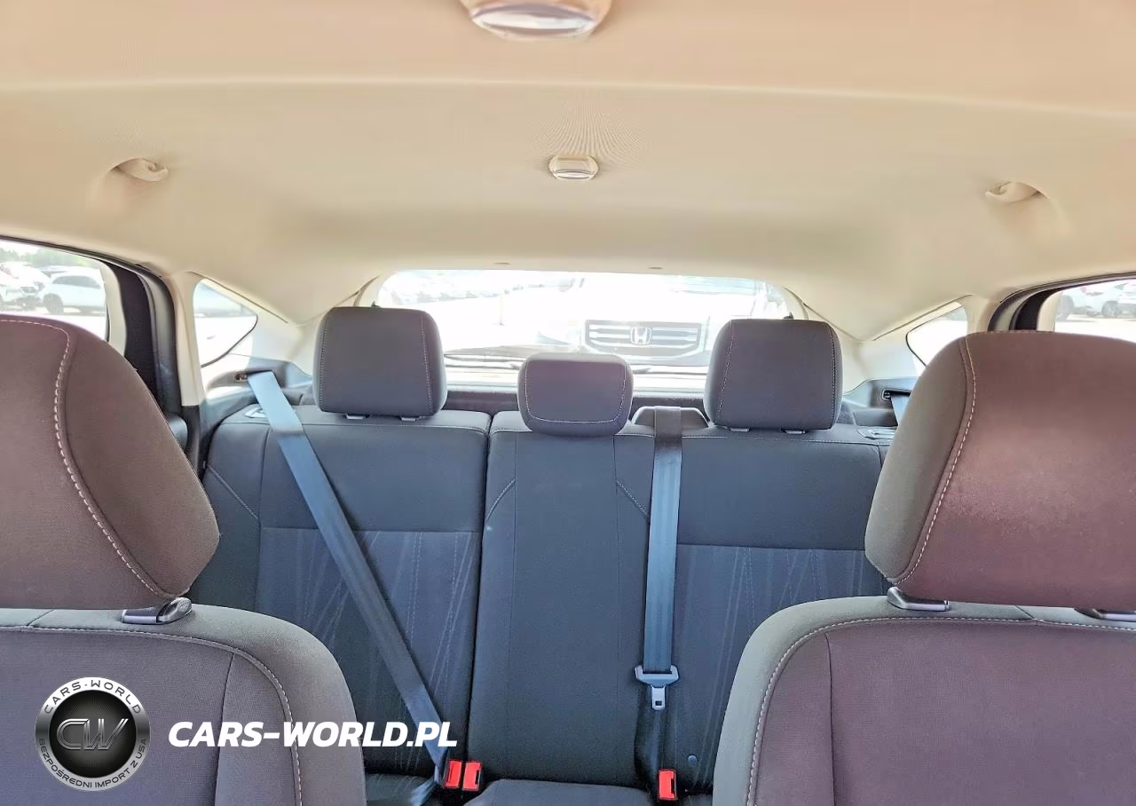 2015 Ford Focus Se VIN:1FADP3K25FL355658 - 10