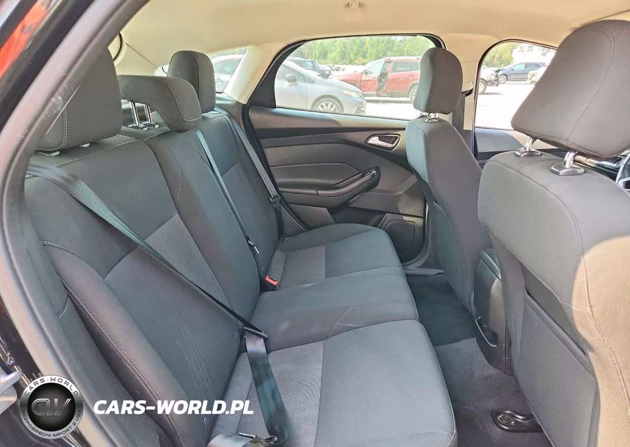 2015 Ford Focus Se VIN:1FADP3K25FL355658 - 11