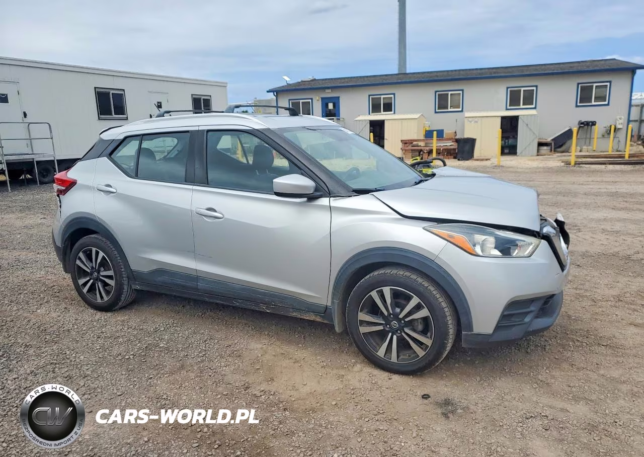 2019 Nissan Kicks Sv VIN:3N1CP5CU7KL492507 - 4