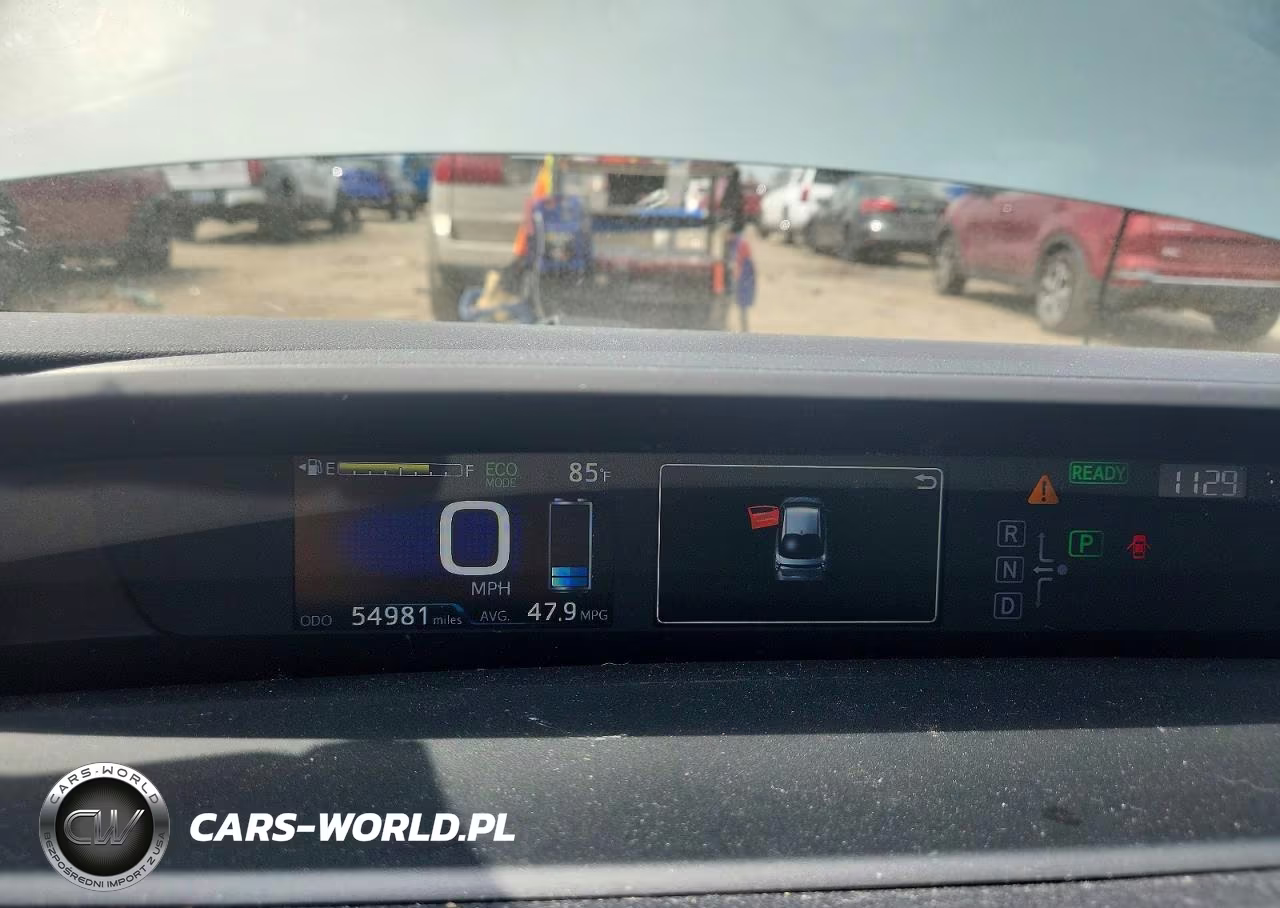 2018 Toyota Prius Two VIN:JTDKBRFU4J3584064 - 9