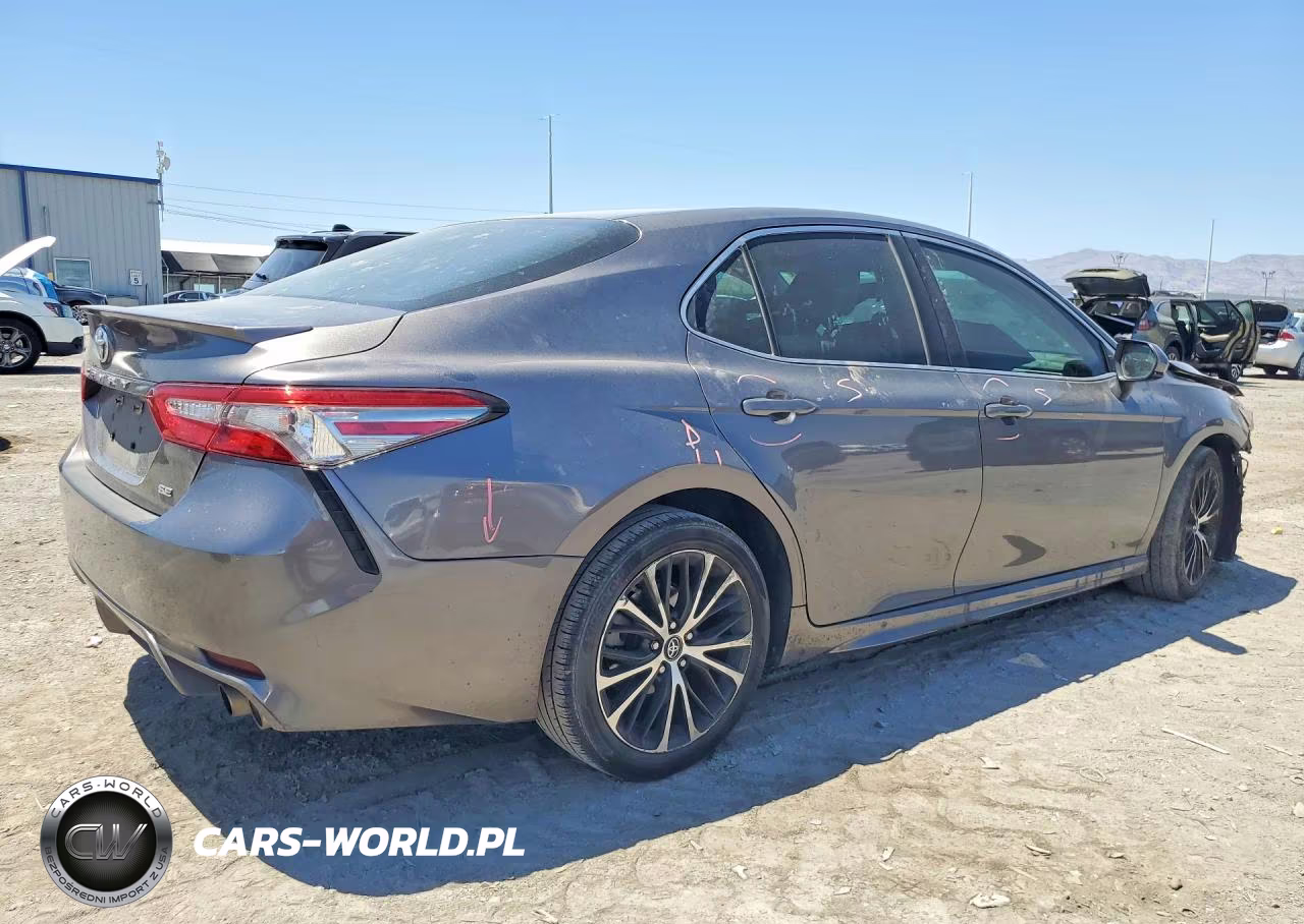 2018 Toyota Camry Se VIN:4T1B11HK0JU651619 - 3