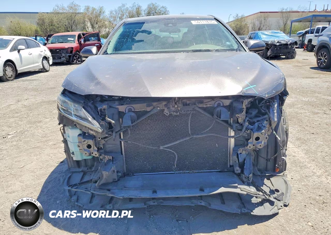 2018 Toyota Camry Se VIN:4T1B11HK0JU651619 - 5