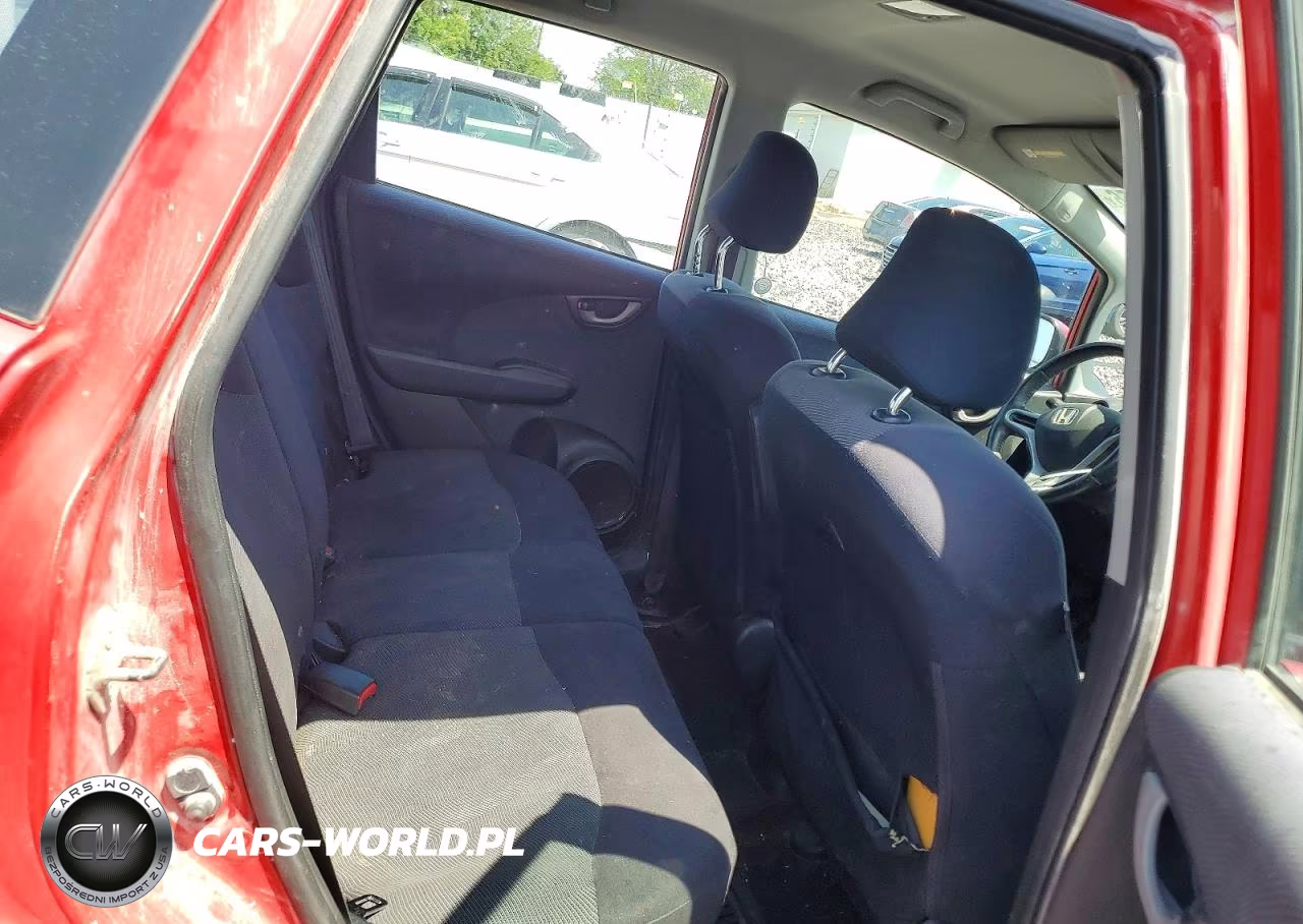 2010 Honda Fit Sport VIN:JHMGE8H48AS002251 - 10