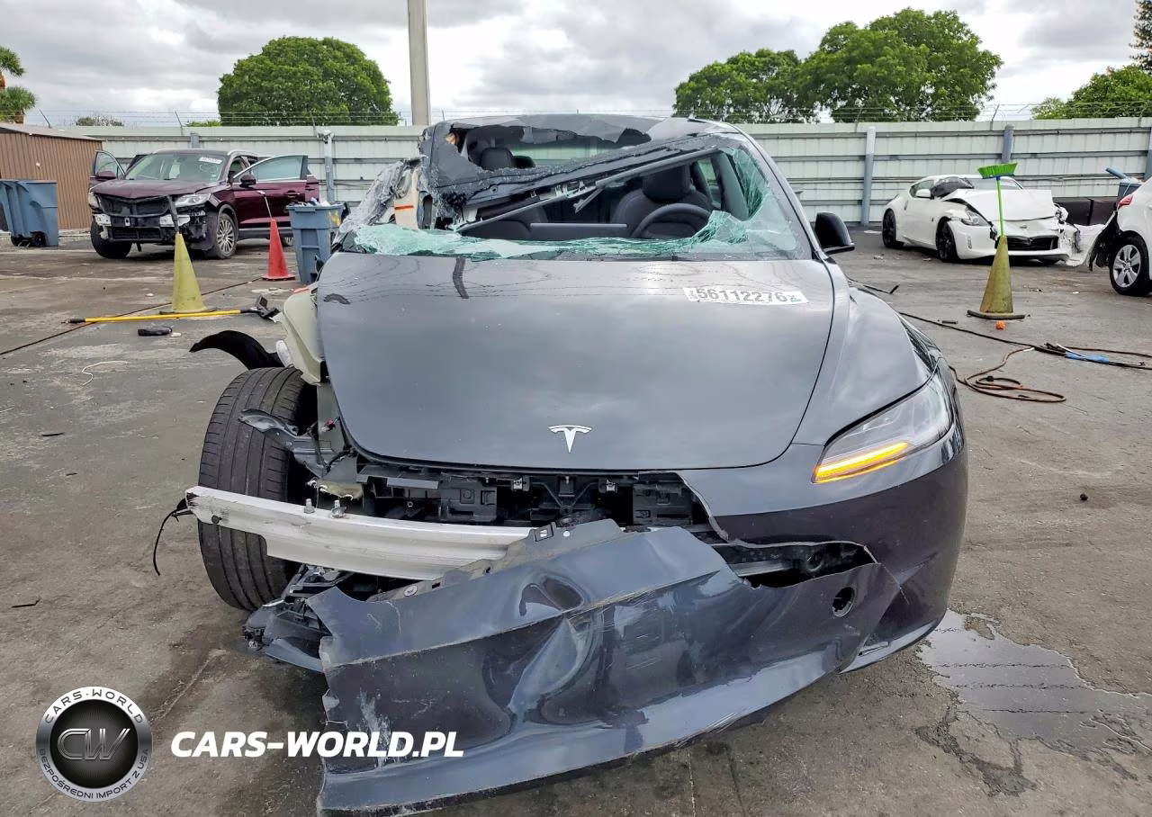 2025 Tesla Model 3 VIN:5YJ3E1EA2SF035987 - 5