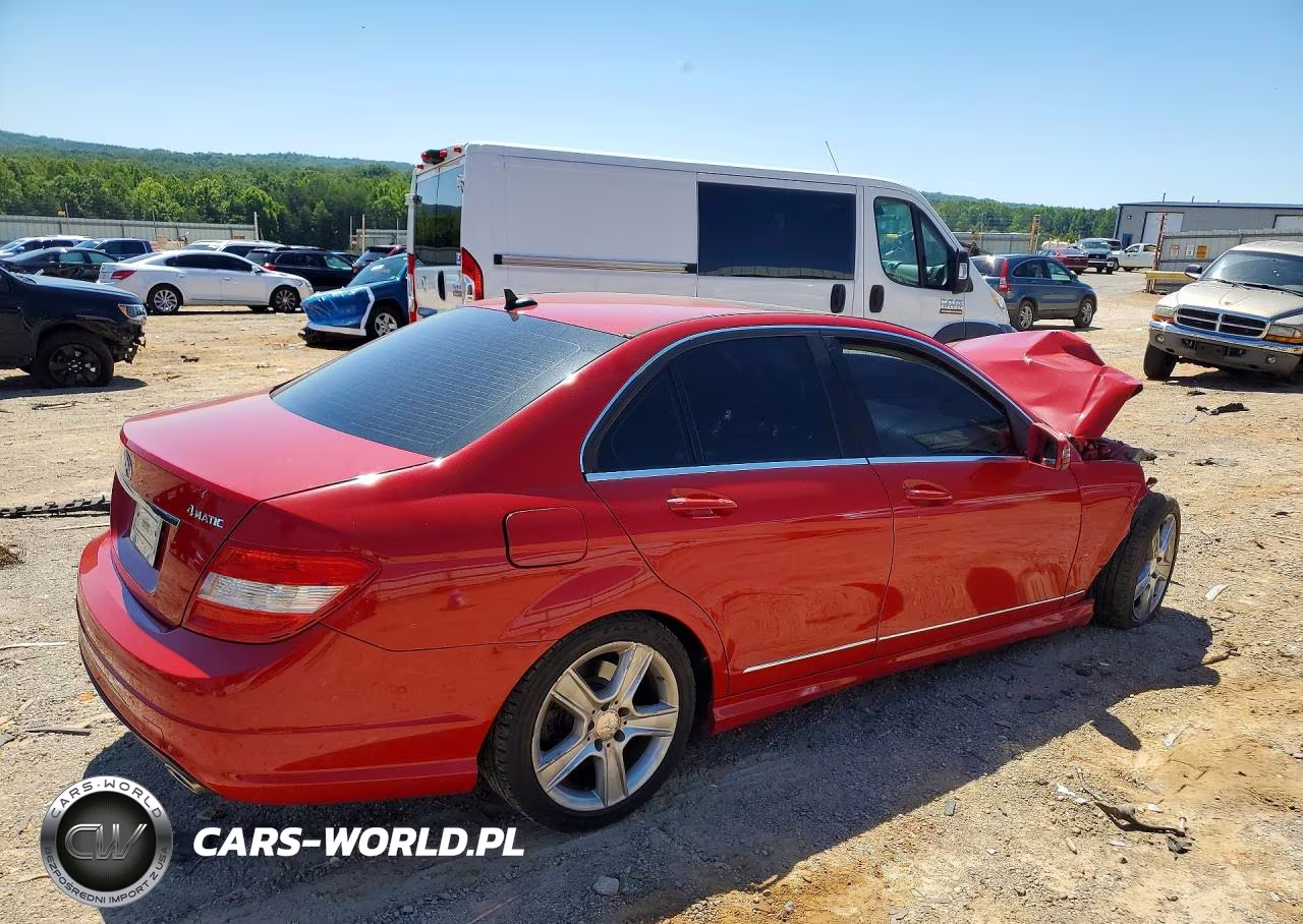 2010 Mercedes-Benz C 300 4Matic VIN:WDDGF8BBXAR104928 - 3