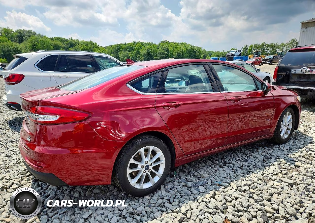 2019 Ford Fusion Se VIN:3FA6P0HD2KR111428 - 3
