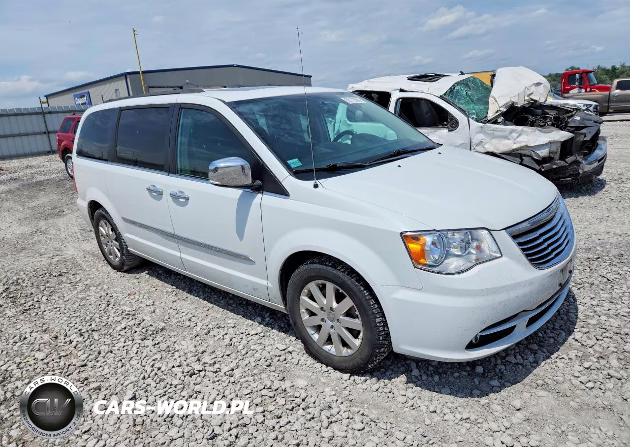 2016 Chrysler Town & Country Touring L VIN:2C4RC1CG3GR221945 - 4