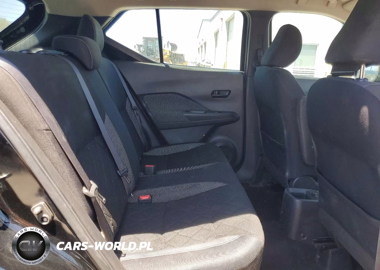 2019 Nissan Kicks S VIN:3N1CP5CU3KL500246 - 10