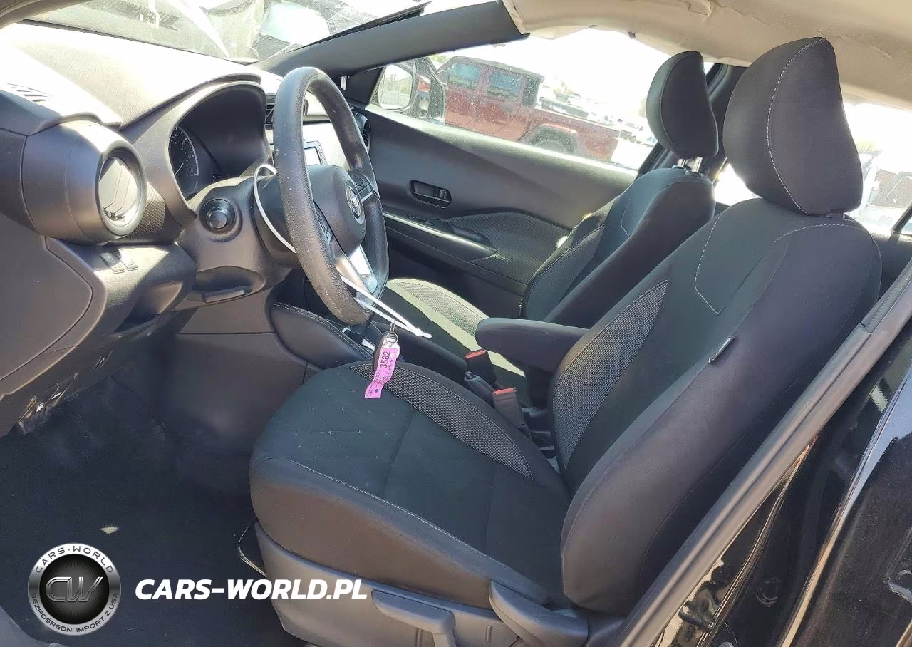 2019 Nissan Kicks S VIN:3N1CP5CU3KL500246 - 7