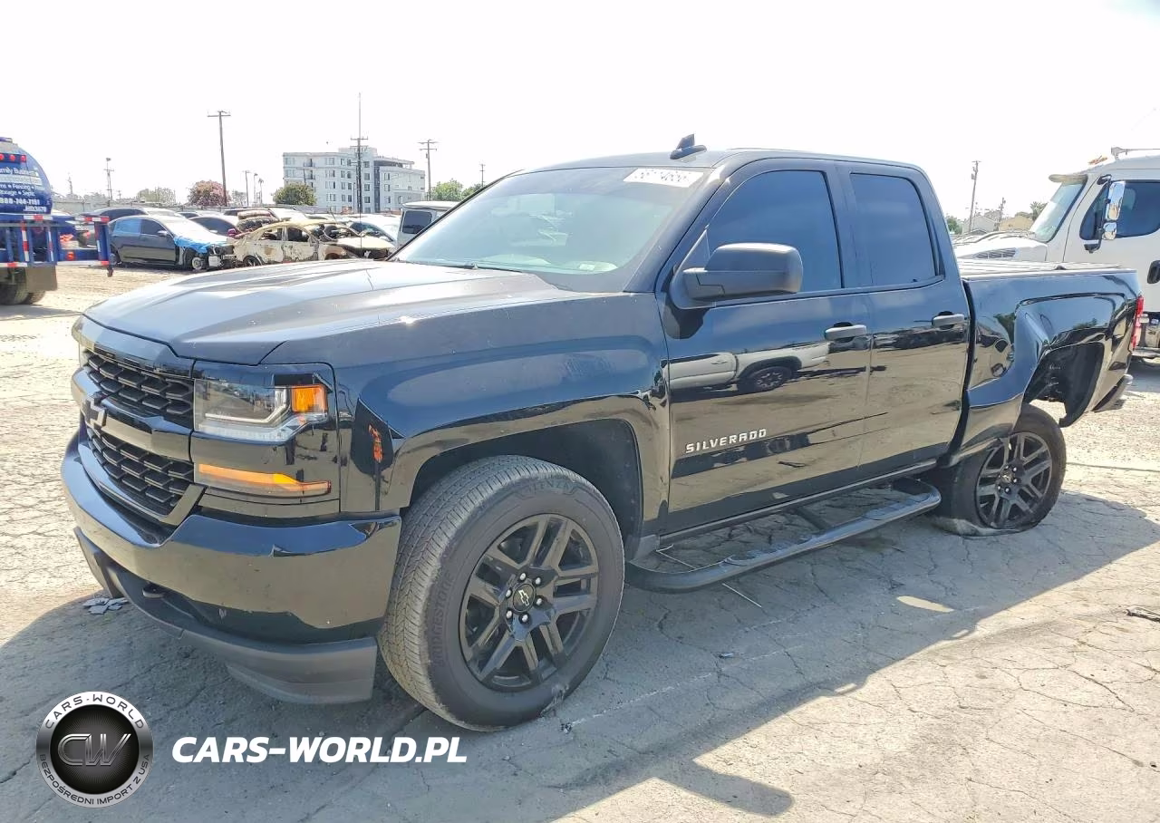 2018 Chevrolet Silverado C1500 Custom – zdjęcie 1 z 12