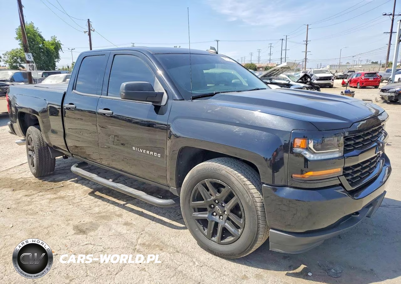 2018 Chevrolet Silverado C1500 Custom VIN:1GCRCPEC4JZ287110 - 4