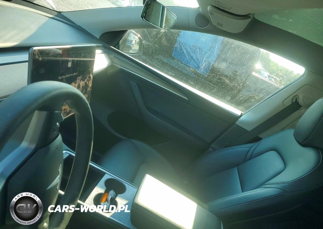 2023 Tesla Model Y VIN:7SAYGDEE6PA058586 - 9