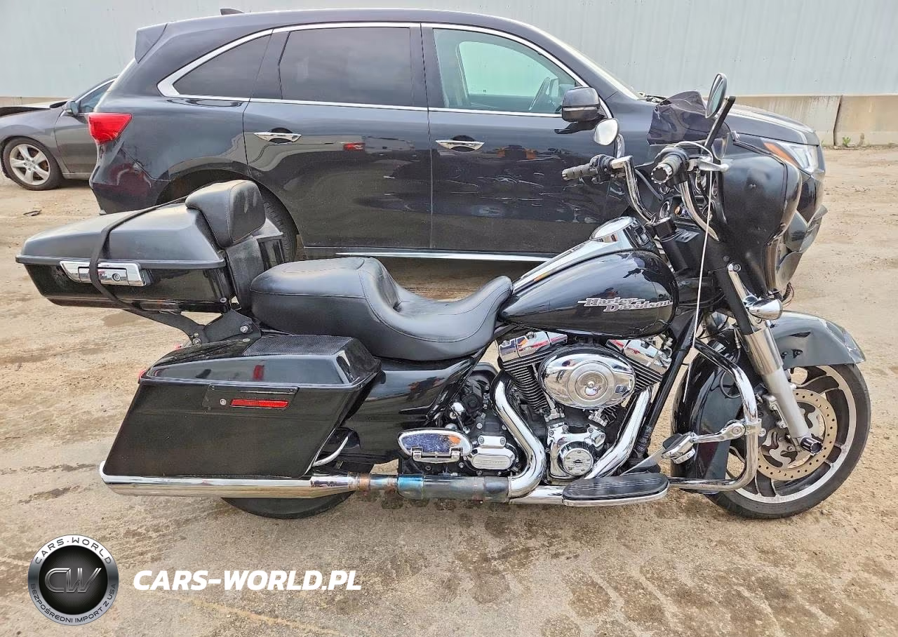 2011 Harley-Davidson Flhx