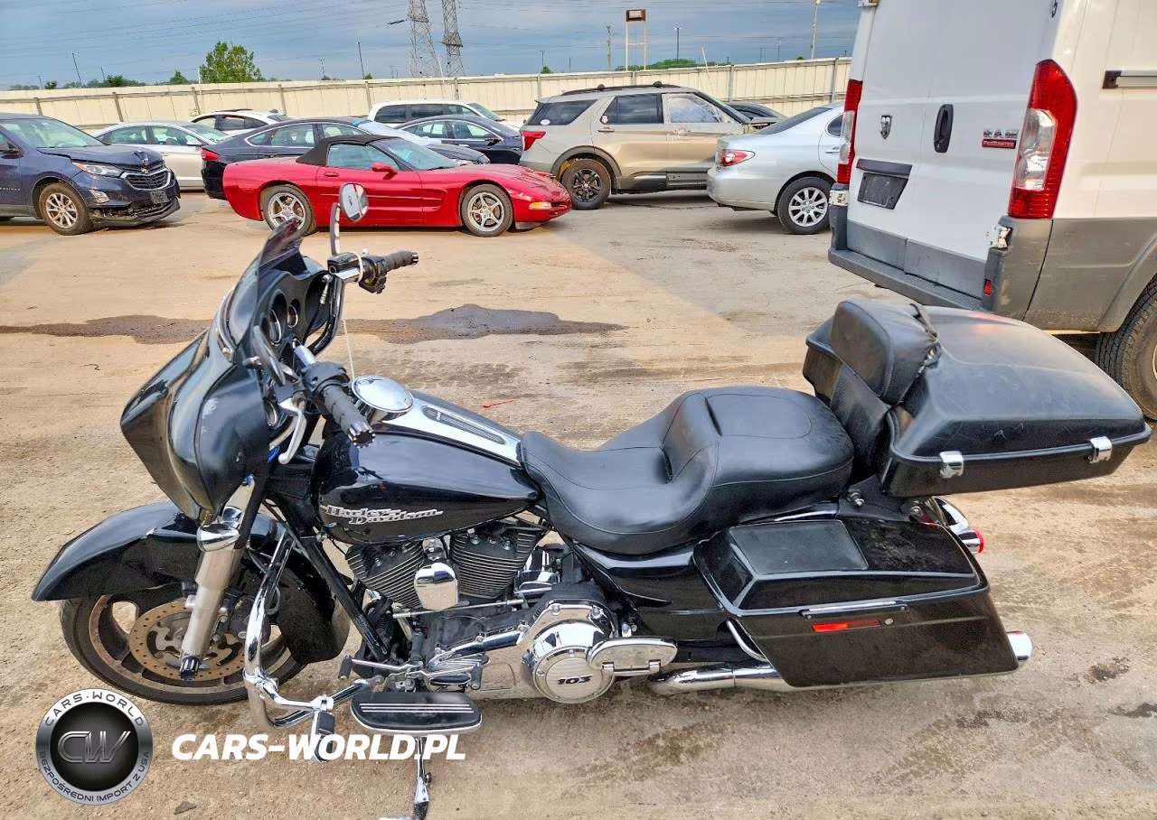2011 Harley-Davidson Flhx VIN:1HD1KBM13BB669432 - 3