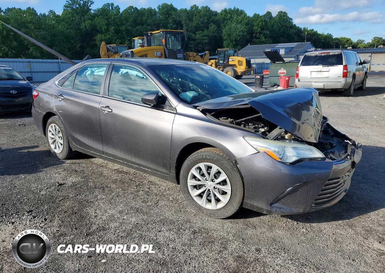 2016 Toyota Camry Le VIN:4T1BF1FK2GU173863 - 4
