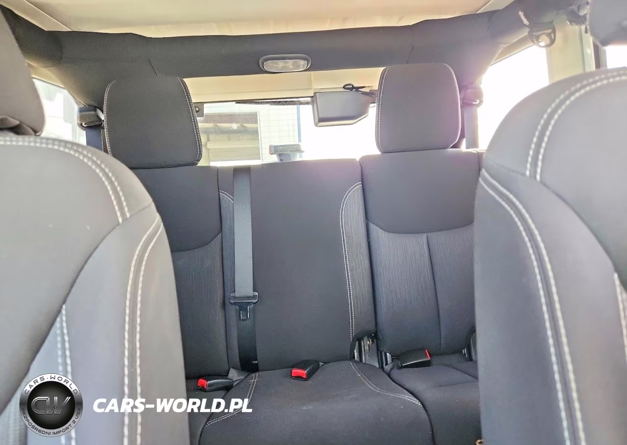 2013 Jeep Wrangler Unlimited Rubicon VIN:1C4BJWFG7DL646430 - 10
