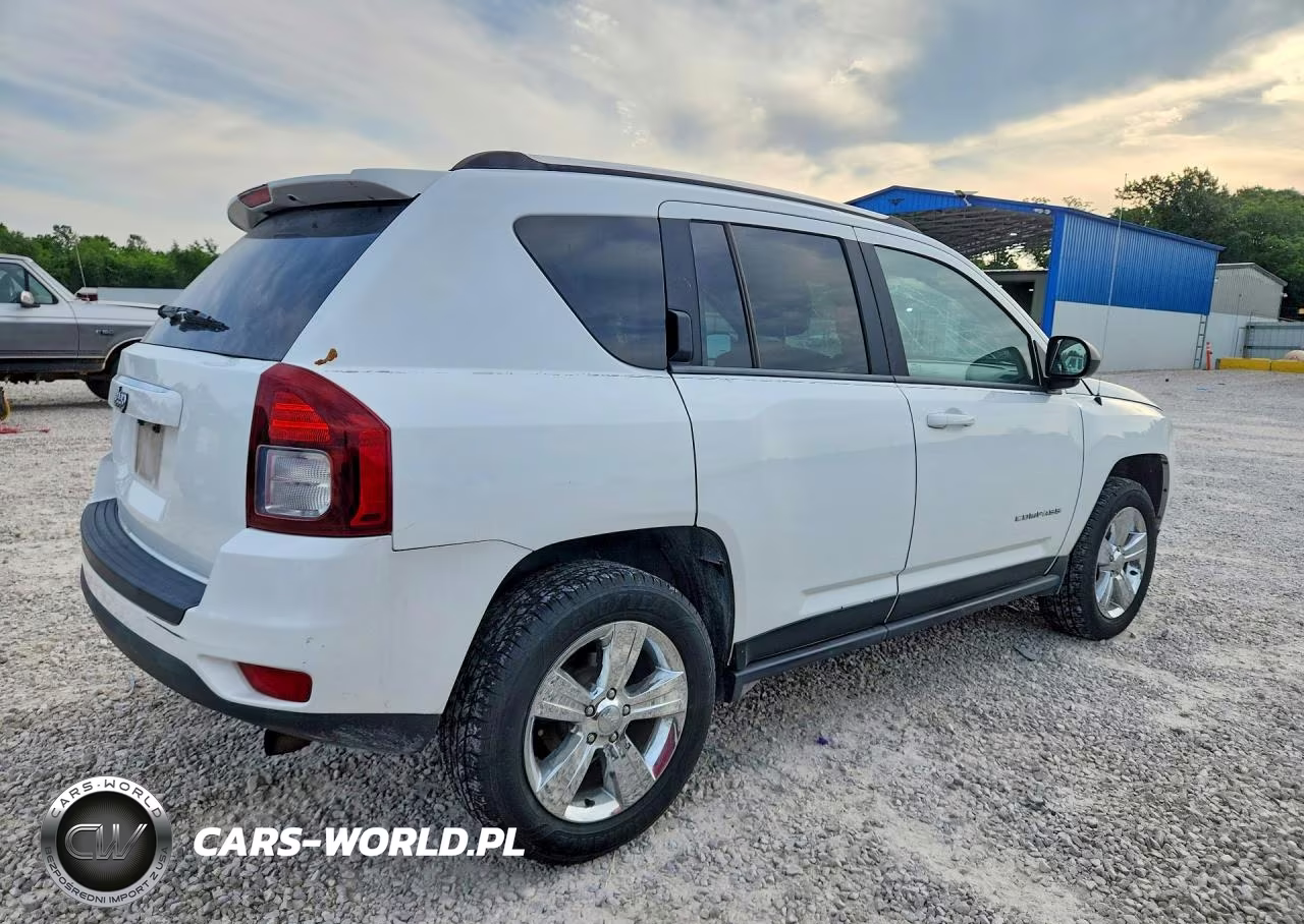 2014 Jeep Compass Sport VIN:1C4NJDBB3ED879552 - 3
