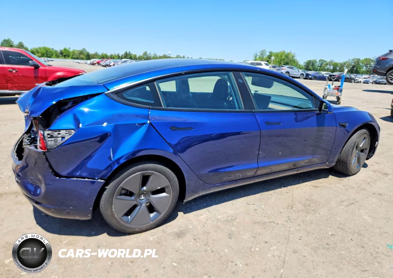 2023 Tesla Model 3 VIN:5YJ3E1EA6PF658651 - 3