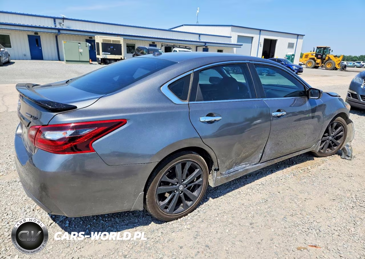 2018 Nissan Altima 2.5 Sr VIN:1N4AL3AP2JC160749 - 3
