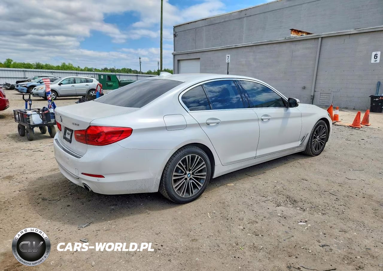 2019 BMW 530 I VIN:WBAJA5C53KWW22224 - 3