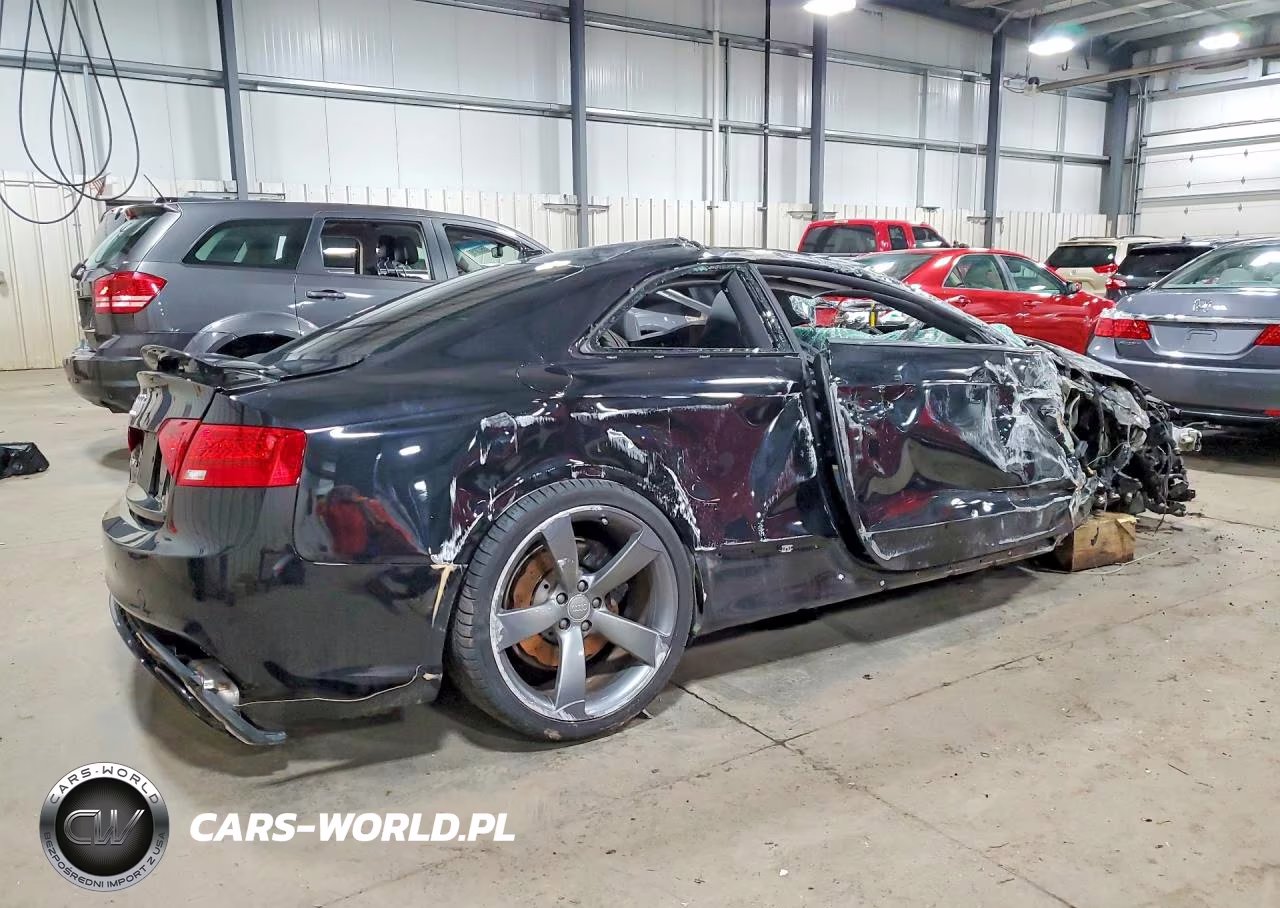 2013 Audi Rs5 VIN:WUAC6AFR7DA902090 - 3