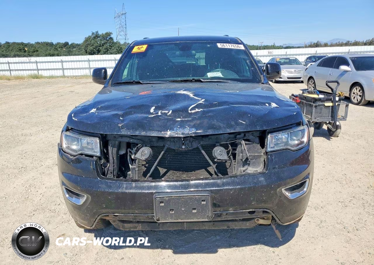 2018 Jeep Grand Cherokee Laredo VIN:1C4RJEAG9JC380422 - 5