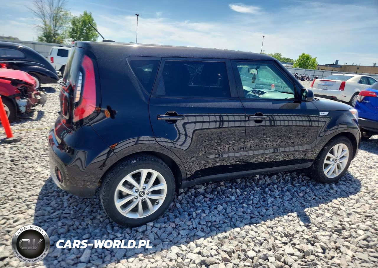 2017 Kia Soul + VIN:KNDJP3A56H7474453 - 3