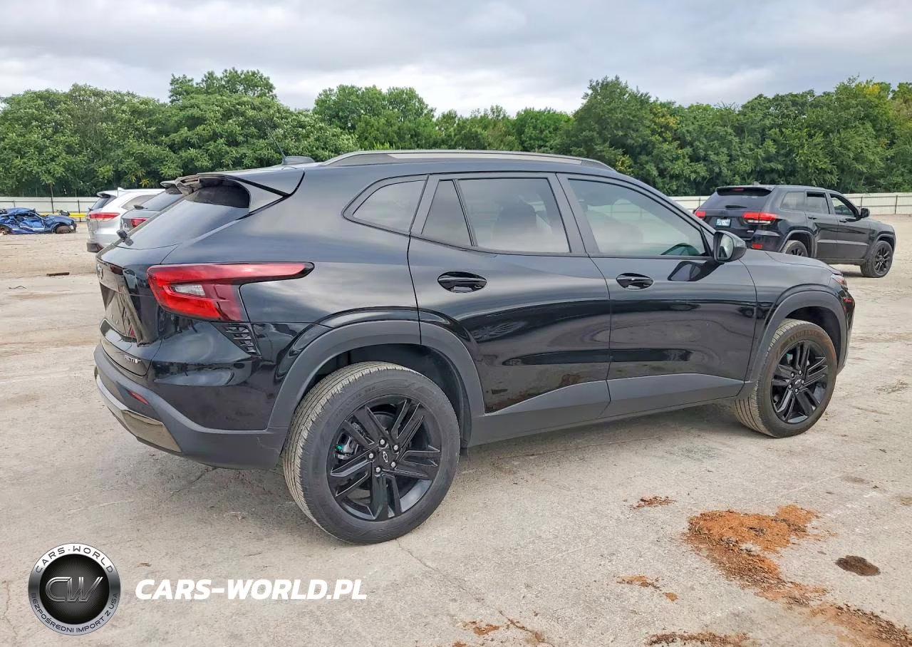 2025 Chevrolet Trax Activ VIN:KL77LKEP9SC269796 - 3