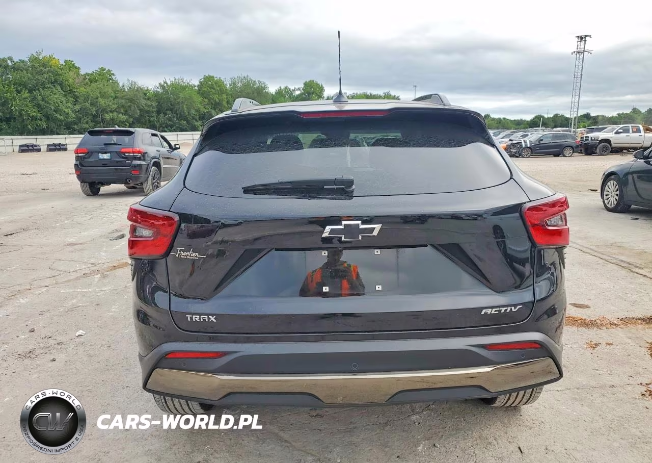 2025 Chevrolet Trax Activ VIN:KL77LKEP9SC269796 - 6