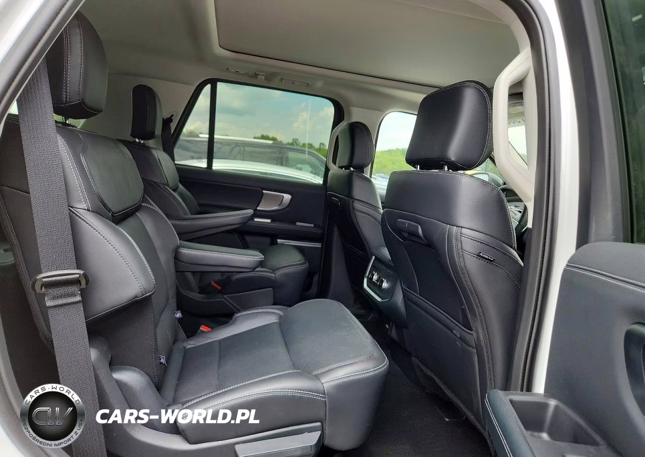 2025 Ford Expedition Platinum VIN:1FMJU1M82SEA60510 - 11