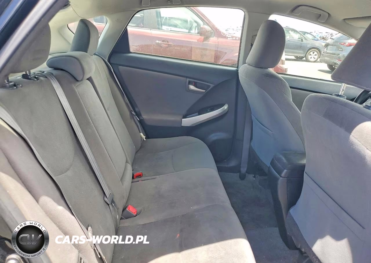 2014 Toyota Prius Two VIN:JTDKN3DU5E0383434 - 10