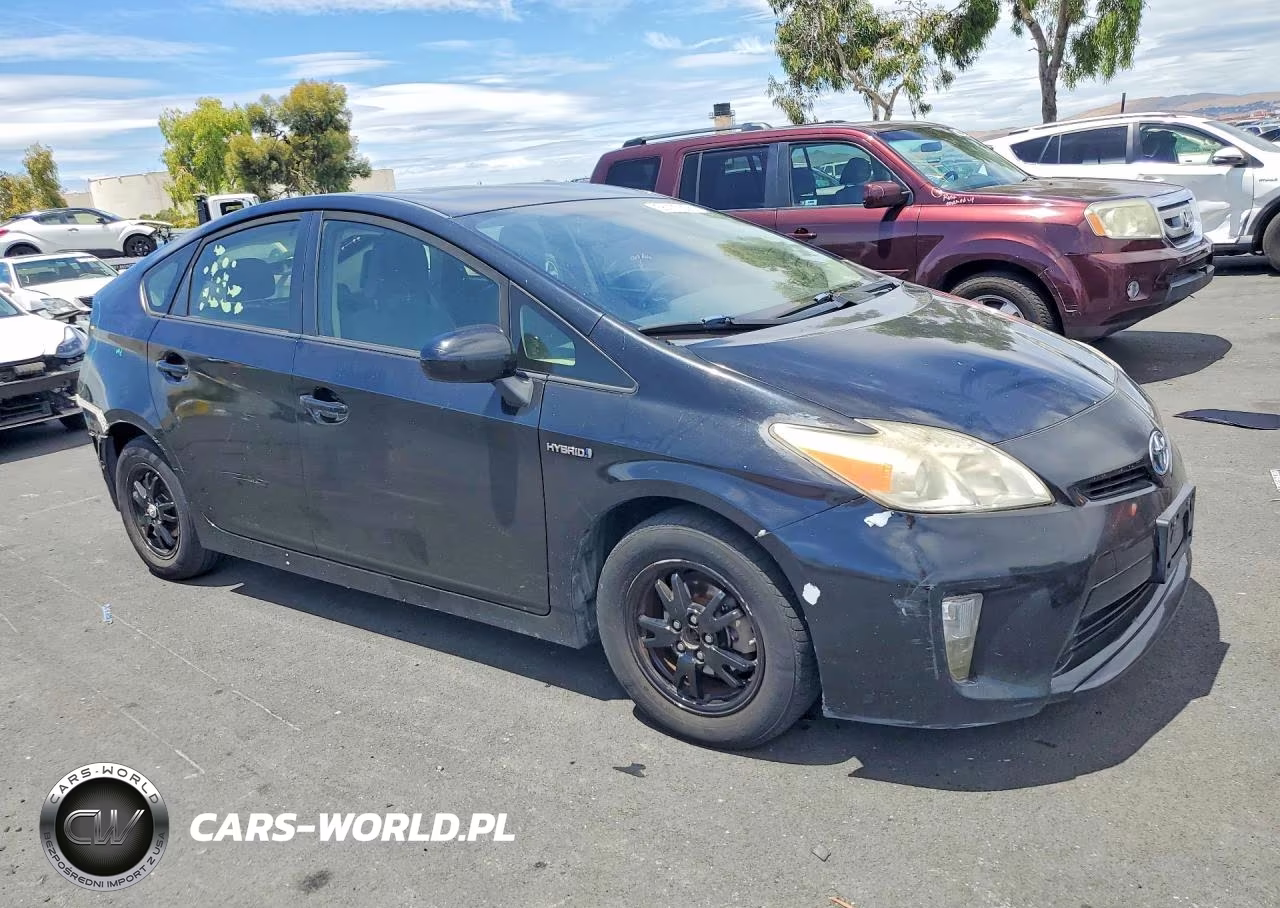 2014 Toyota Prius Two VIN:JTDKN3DU5E0383434 - 4
