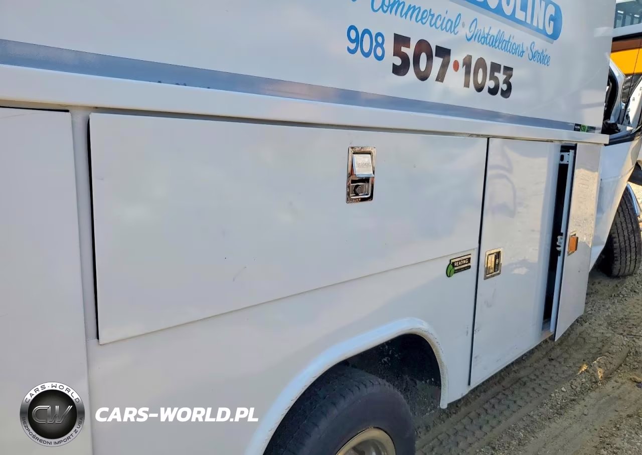 2018 Ford Econoline E350 Super Duty Cutaway Van VIN:1FDWE3F61JDC38311 - 11