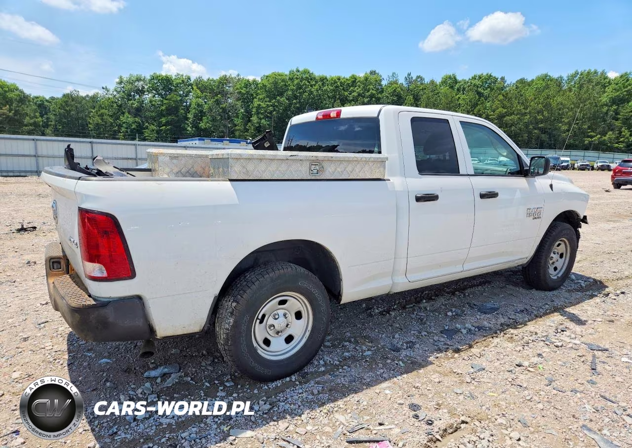 2023 Ram 1500 Classic Tradesman VIN:1C6RR7FG5PS593354 - 3