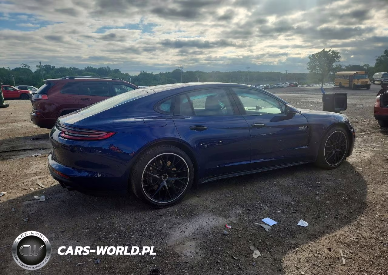 2020 Porsche Panamera 4 E-Hybrid VIN:WP0AE2A78LL130902 - 3