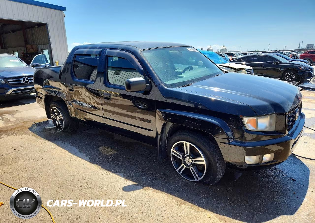 2013 Honda Ridgeline Sport VIN:5FPYK1F74DB015364 - 4